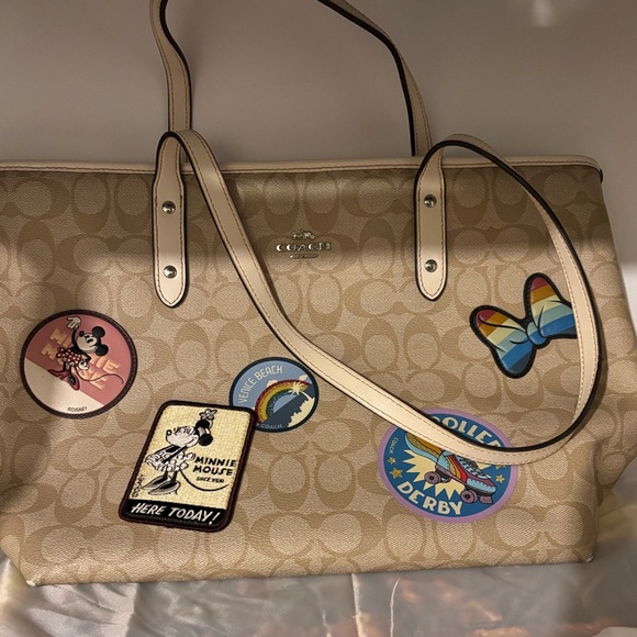 Coach X Disney Minnie Mouse‎ collab tan tote - Picture 1 of 9